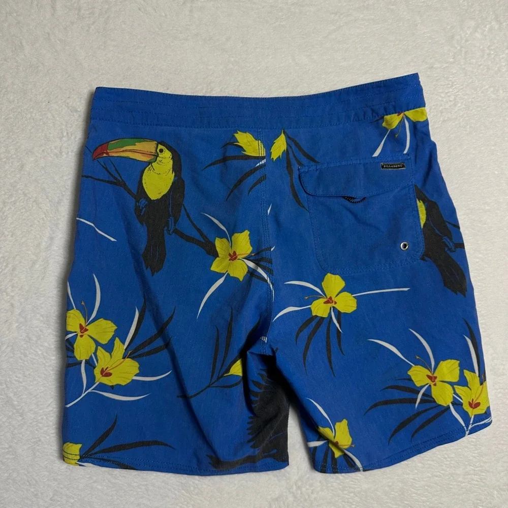 Billabong Platinum X Recycler Mens Board Shorts Blue Toucan Floral Tropical 34